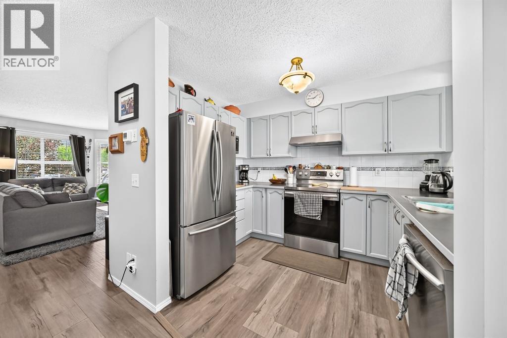 38 Country Village Landing NE, Calgary, Alberta  T3K 5K1 - Photo 10 - A2341083