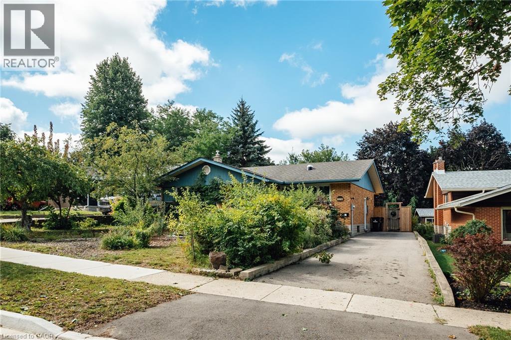 229 Winfield Avenue, Waterloo, Ontario  N2J 3M8 - Photo 2 - 40859251