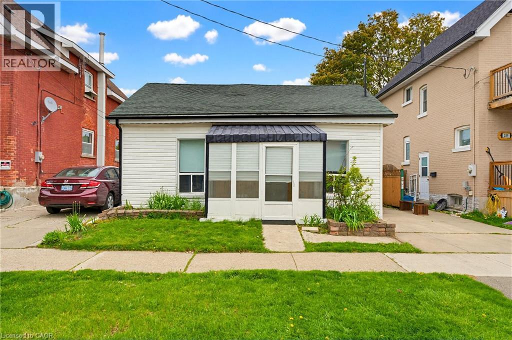 291 Park Avenue, Brantford, Ontario  N3S 5L2 - Photo 2 - 40859230