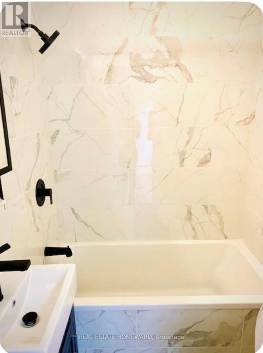 B2 - 426 Markham Street, Toronto, Ontario  M6G 2L2 - Photo 13 - C13725276
