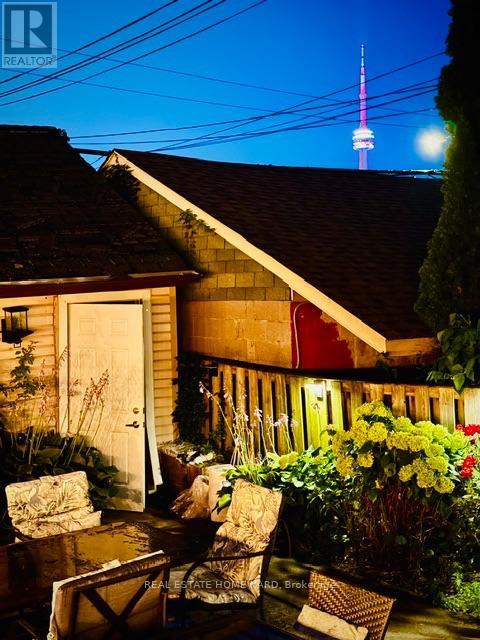 1 - 175 Euclid Avenue, Toronto, Ontario  M6J 2J8 - Photo 12 - C13725278