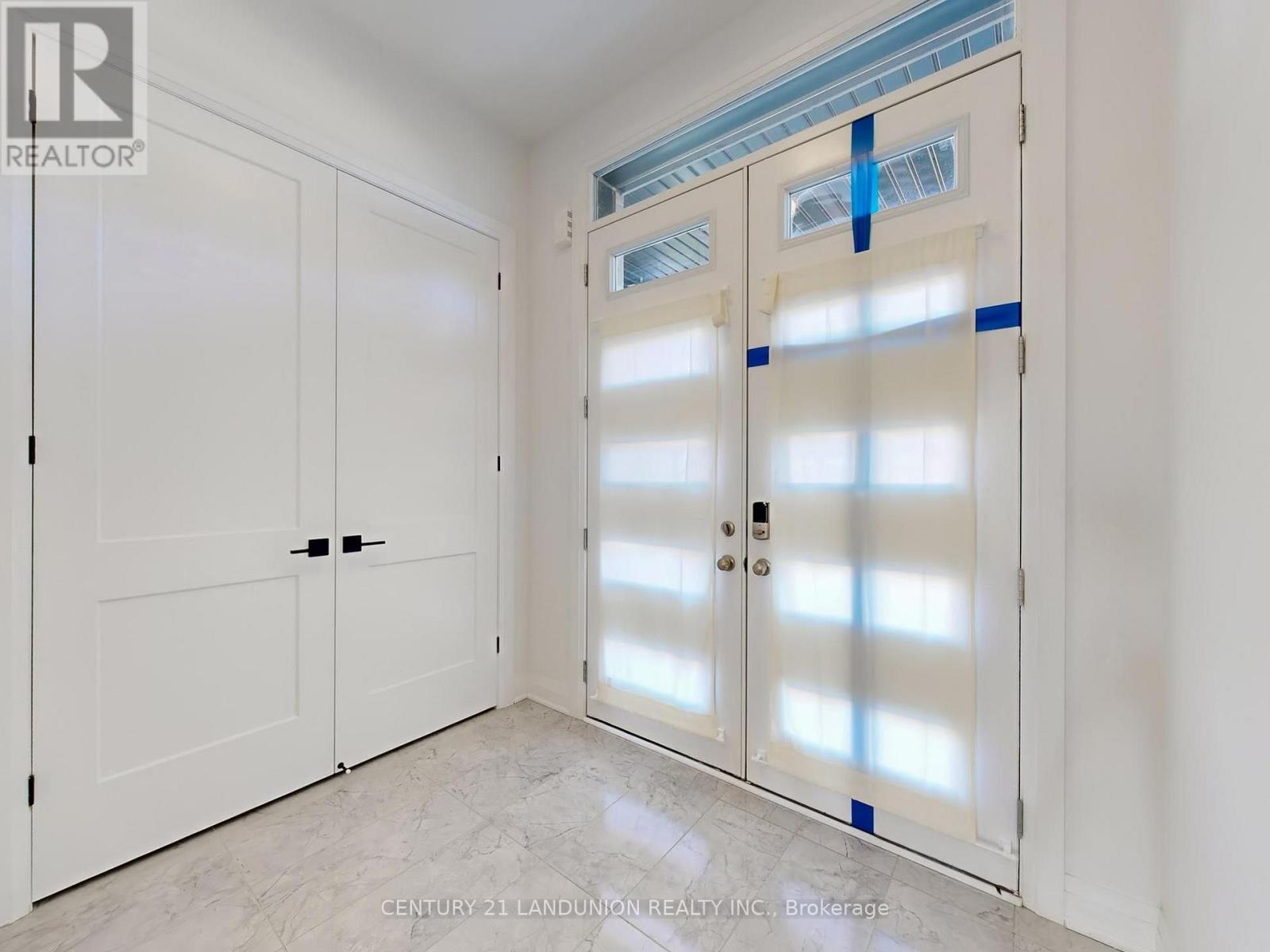 19 Spring Oak Crescent, Markham, Ontario  L6C 1L2 - Photo 4 - N13725280
