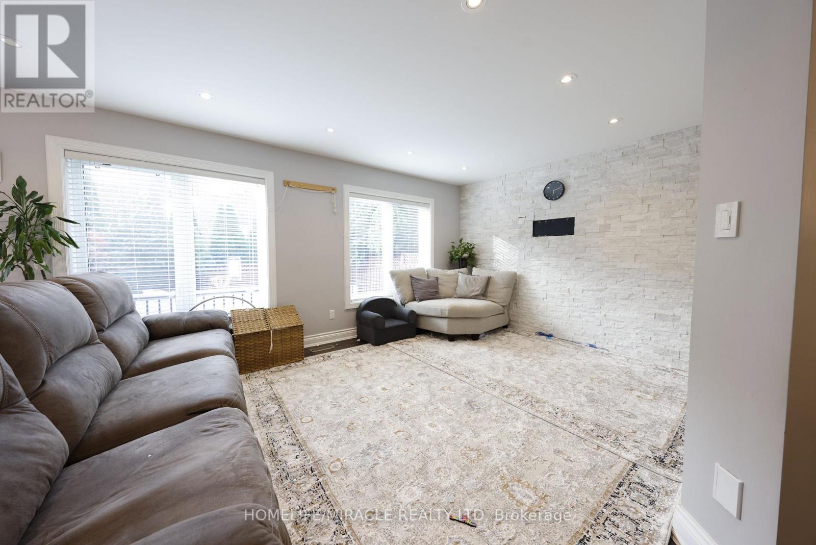 5437 Royal Aberdeen Drive, Mississauga, Ontario  L4Z 3W2 - Photo 8 - W13678480