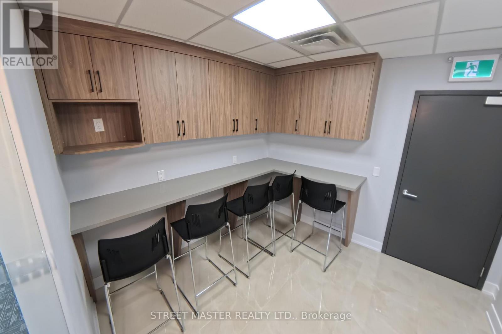 317 - 998 Martin Grover Road, Toronto, Ontario  M9W 0G6 - Photo 12 - W13725266