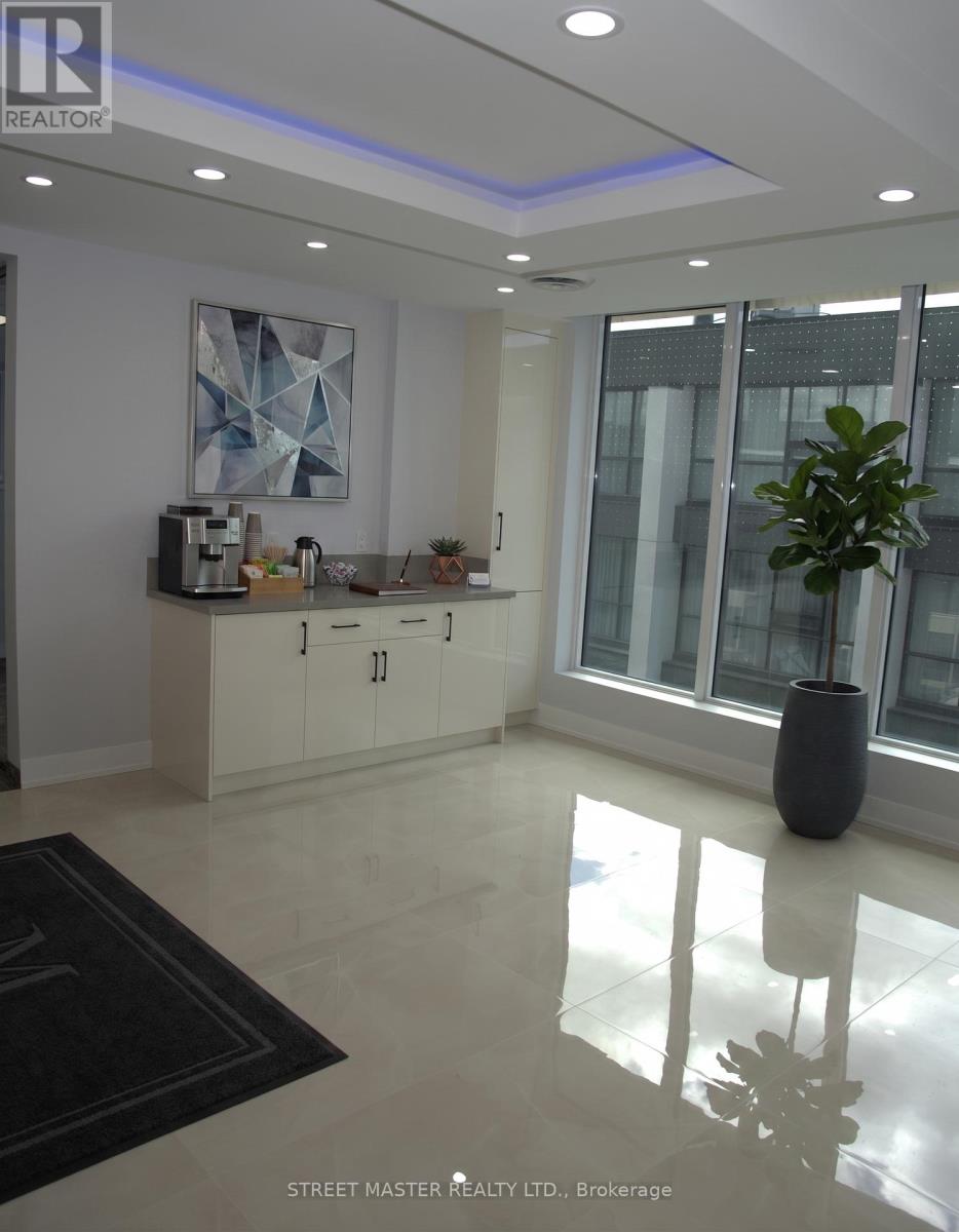 317 - 998 Martin Grover Road, Toronto, Ontario  M9W 0G6 - Photo 6 - W13725266