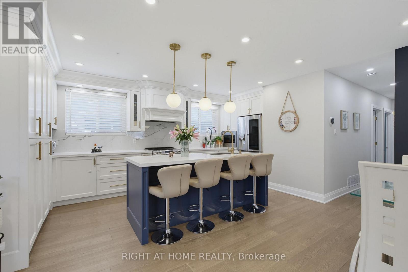363 Sentinel Road, Toronto, Ontario  M3J 1V1 - Photo 9 - W13724942