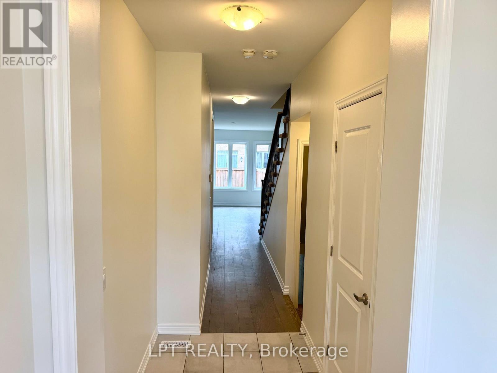 32 Bayonne Drive, Hamilton, Ontario  L8J 0L2 - Photo 2 - X13725270