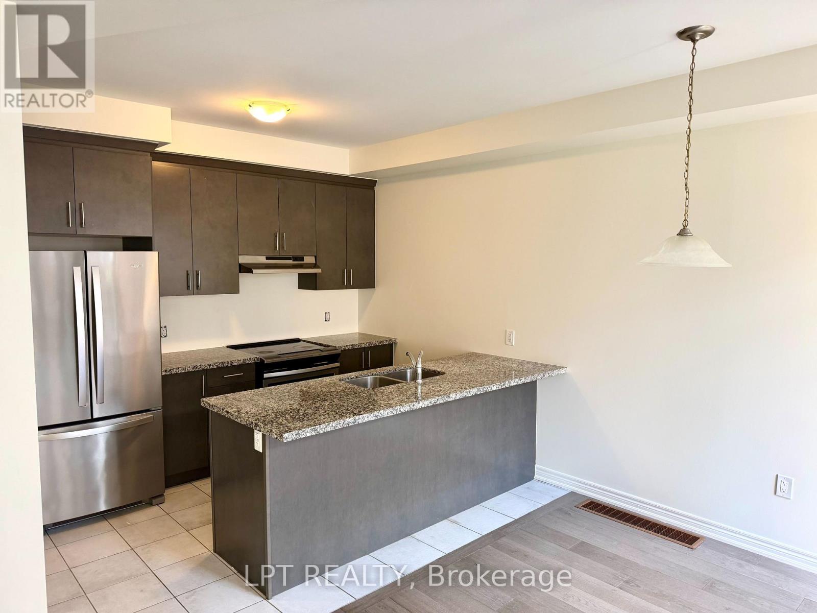 32 Bayonne Drive, Hamilton, Ontario  L8J 0L2 - Photo 3 - X13725270
