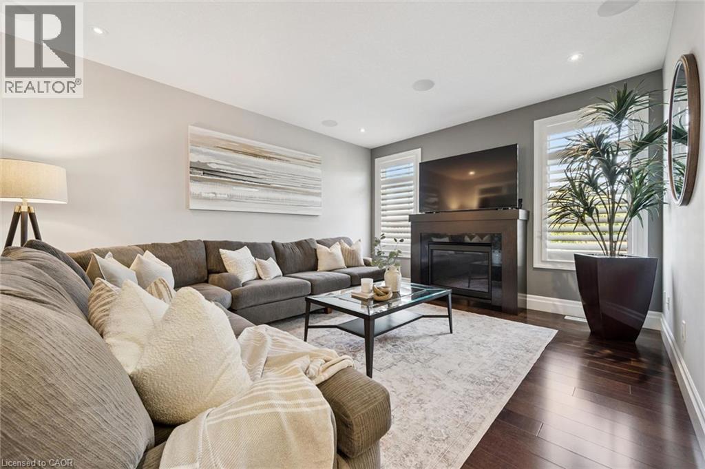 111 Oak Park Drive, Waterloo, Ontario  N2K 0B3 - Photo 4 - 40857446