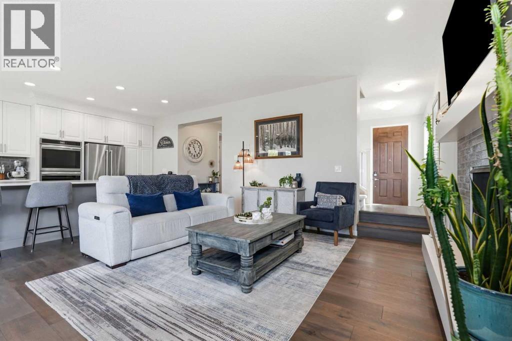 46 Cranarch View, Calgary, Alberta  T3M 0V9 - Photo 11 - A2341063