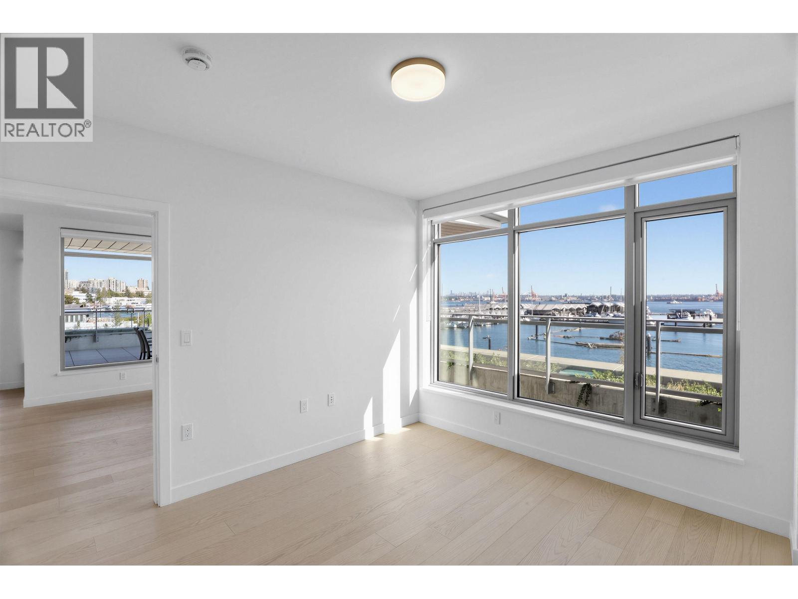 308 785 Harbour Way, North Vancouver, British Columbia  V7P 0G3 - Photo 11 - R3158027