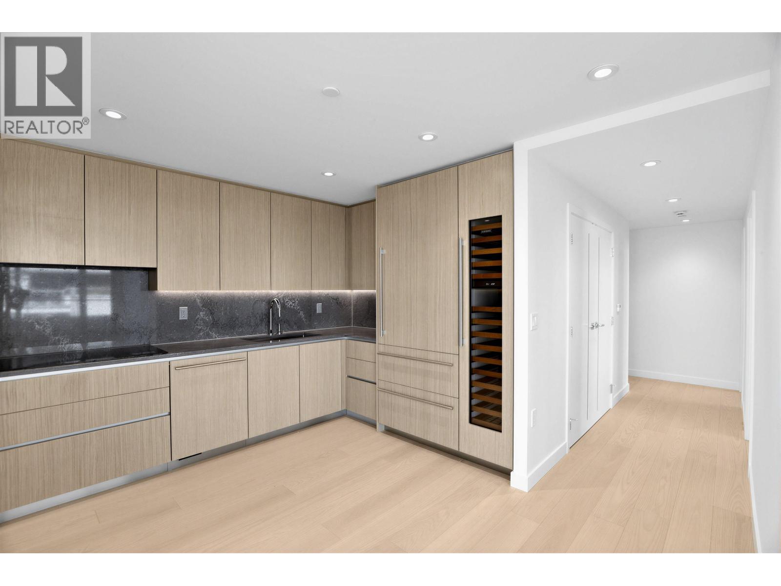 308 785 Harbour Way, North Vancouver, British Columbia  V7P 0G3 - Photo 12 - R3158027