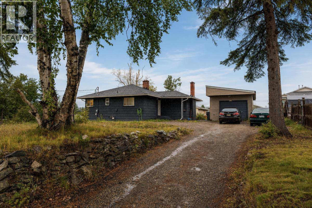 2025 Pine Street, Prince George, British Columbia  V2L 2C8 - Photo 1 - R3159827