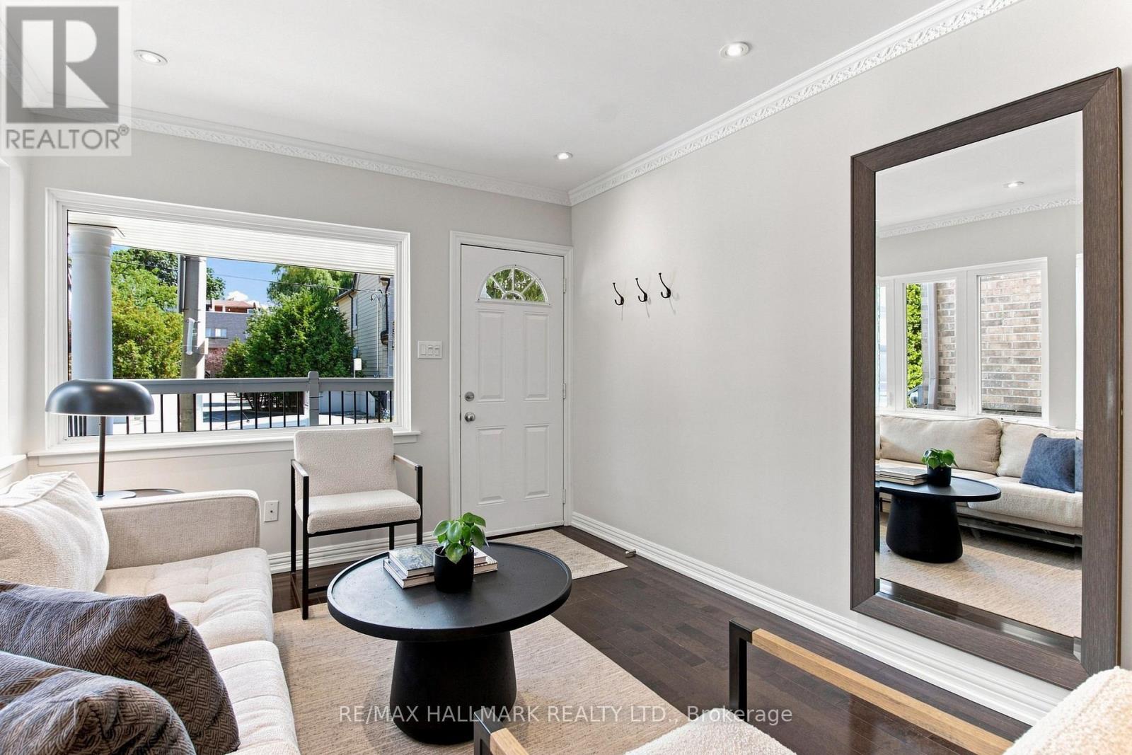 76 Pape Avenue, Toronto, Ontario  M4M 2V6 - Photo 9 - E13720526