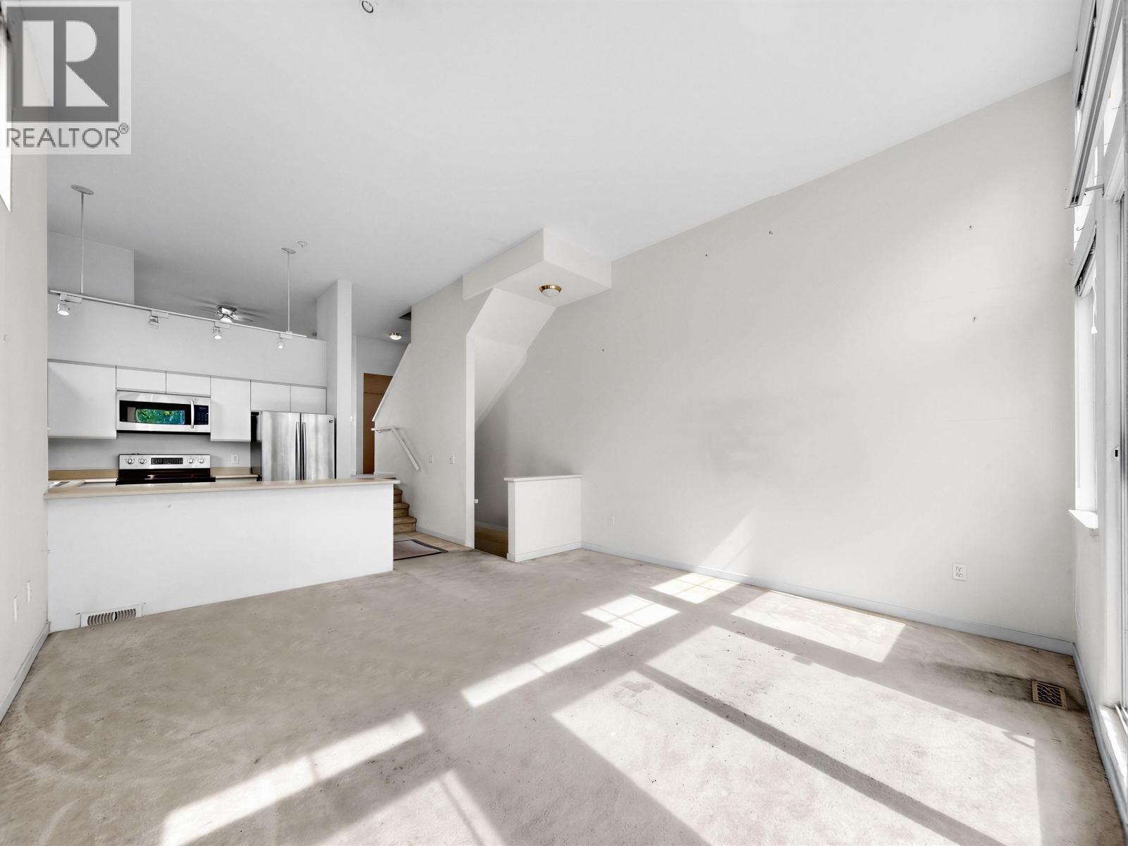 1 3596 Whitney Place, Vancouver, British Columbia  V5S 4T2 - Photo 10 - R3155596