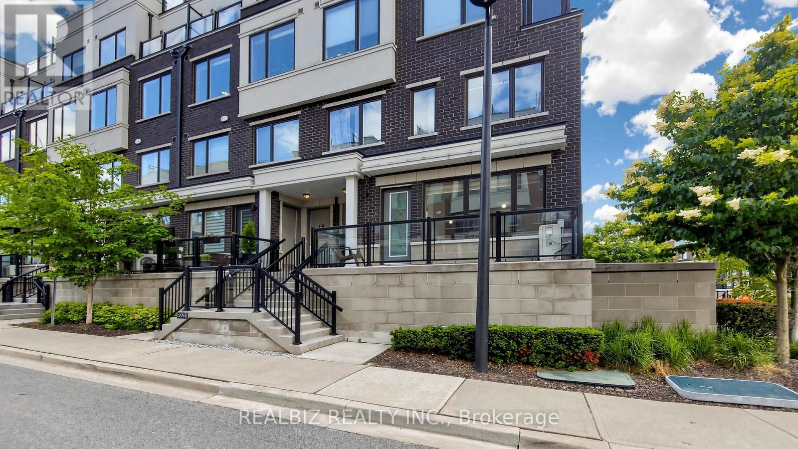 77 - 400 Alex Gardner Circle, Aurora, Ontario  L4G 3G5 - Photo 3 - N13725316