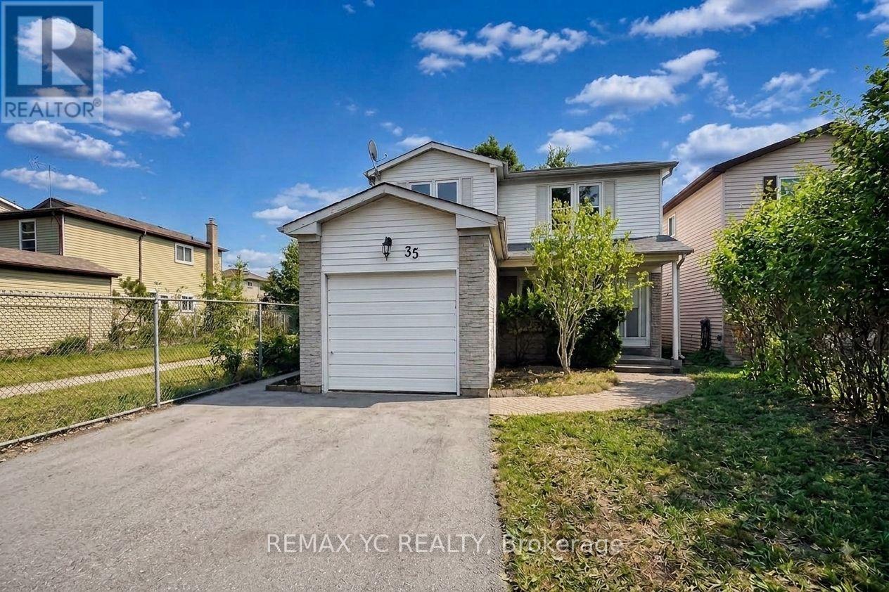 35 Kitsilano Crescent, Richmond Hill, Ontario  L4C 5A4 - Photo 2 - N13725318