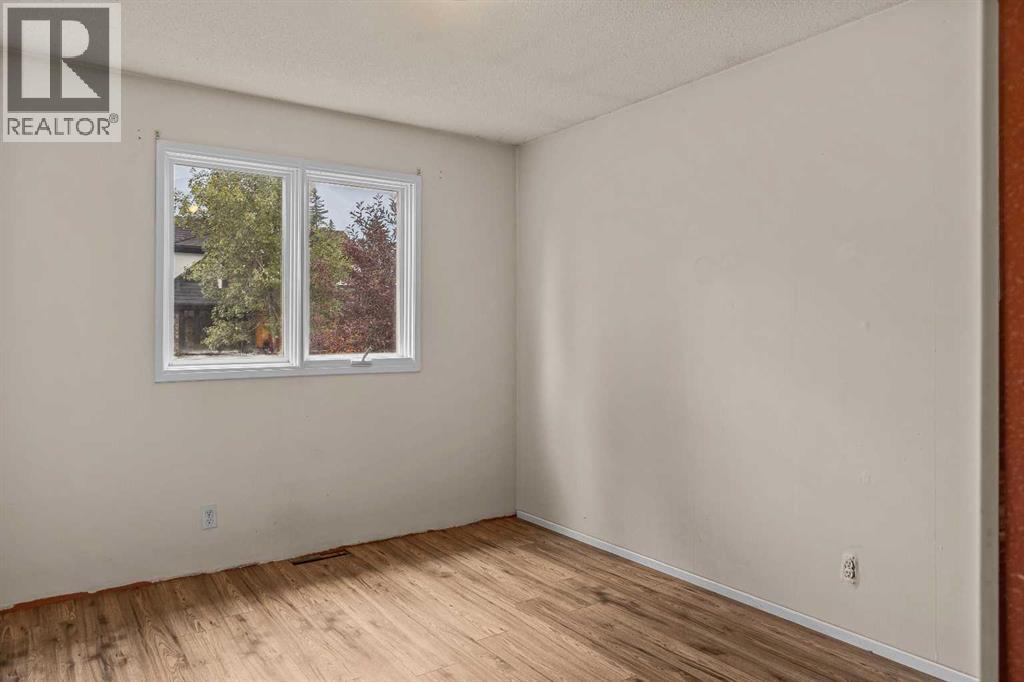 918 15th Street, Canmore, Alberta  T1W 1X3 - Photo 12 - A2341100