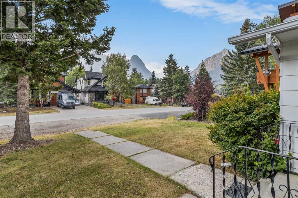 918 15th Street, Canmore, Alberta  T1W 1X3 - Photo 4 - A2341100