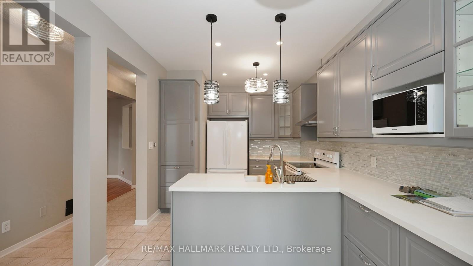 1035 Beatrice Street E, Oshawa, Ontario  L1K 2L3 - Photo 14 - E13725372