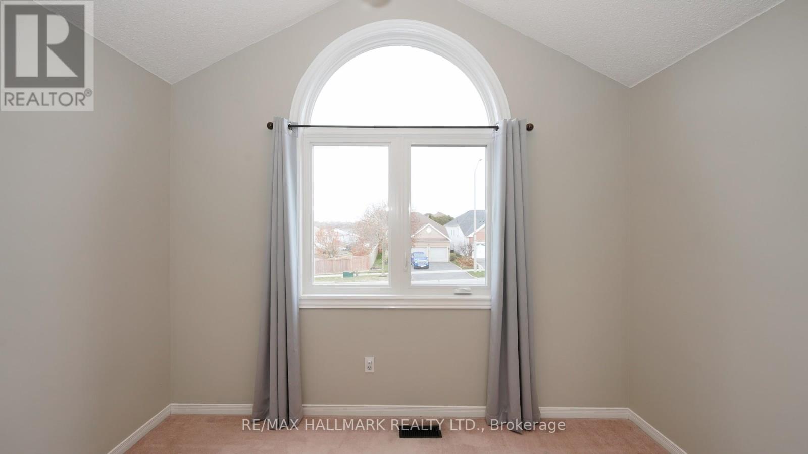 1035 Beatrice Street E, Oshawa, Ontario  L1K 2L3 - Photo 28 - E13725372