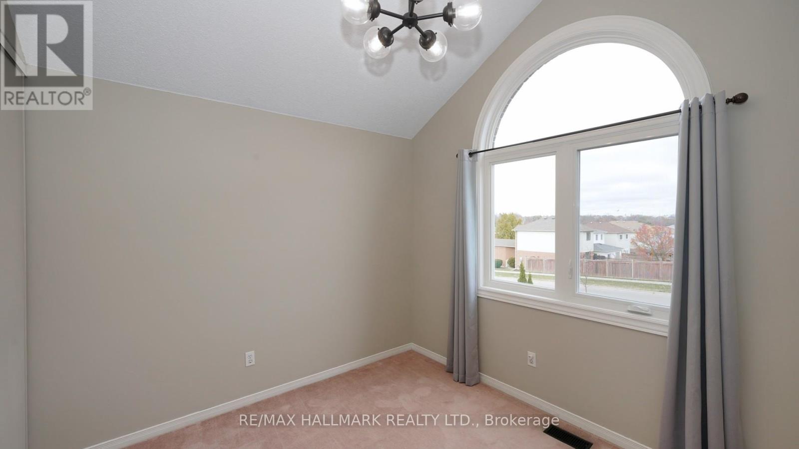 1035 Beatrice Street E, Oshawa, Ontario  L1K 2L3 - Photo 29 - E13725372