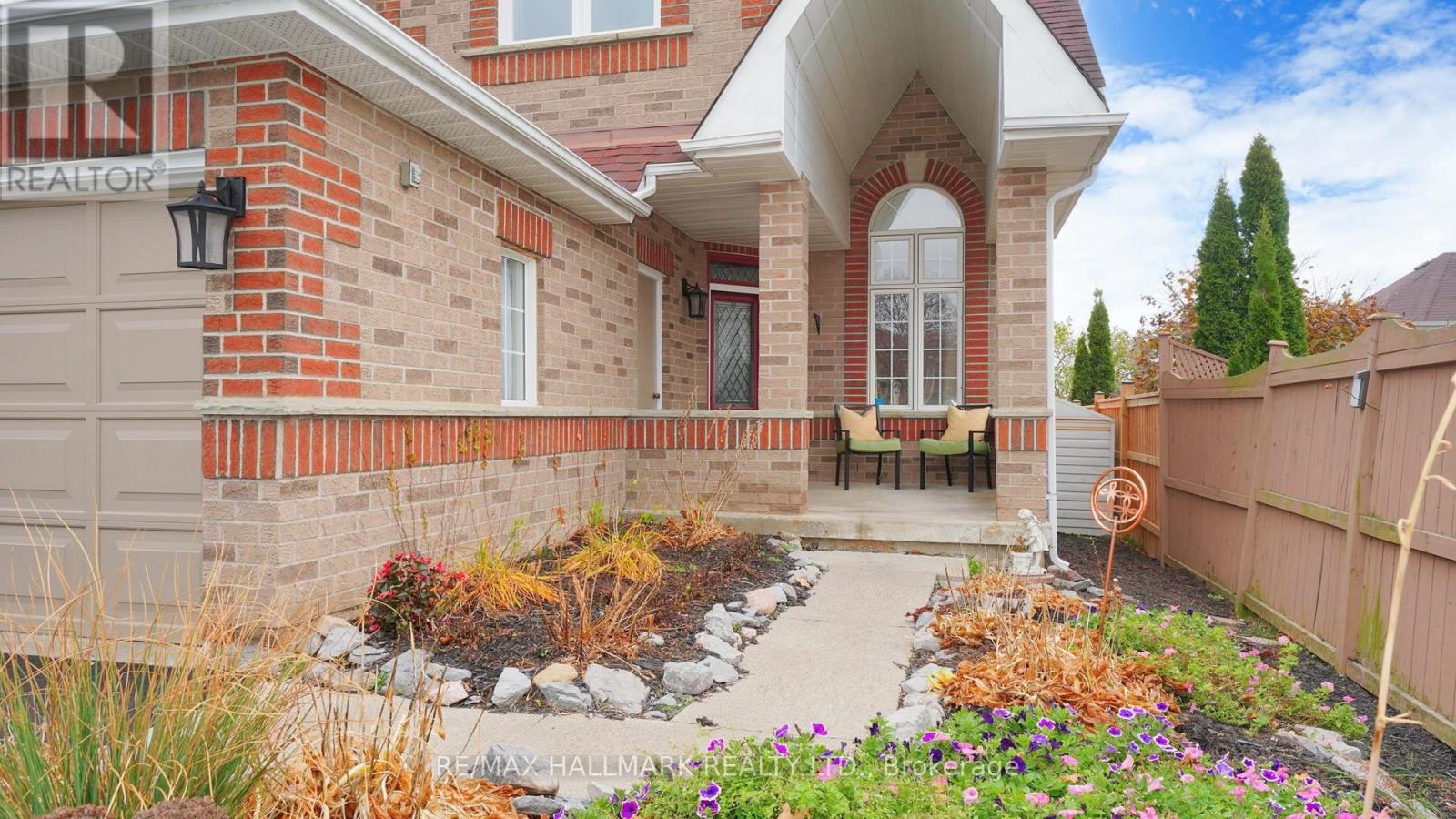 1035 Beatrice Street E, Oshawa, Ontario  L1K 2L3 - Photo 3 - E13725372