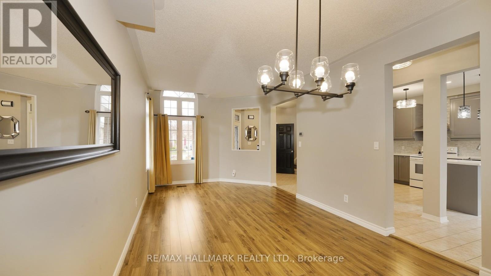 1035 Beatrice Street E, Oshawa, Ontario  L1K 2L3 - Photo 6 - E13725372
