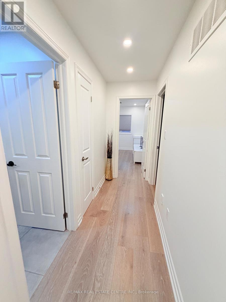 4679 Thomas Alton Boulevard, Burlington, Ontario  L7M 0J7 - Photo 16 - W13725388