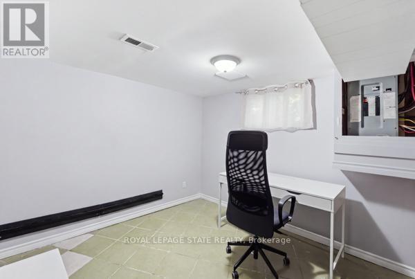 Room 1 - 84 Ewen Road, Hamilton, Ontario L8S 3C5 - Photo 12 - X13725380