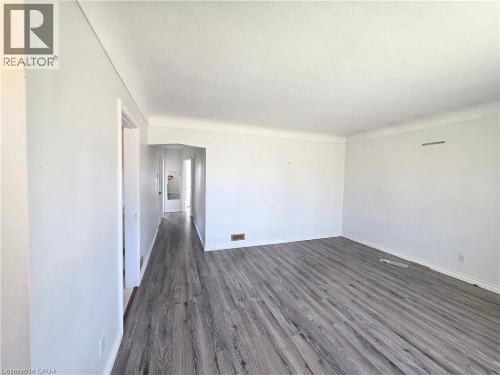 353 East 21st Street, Hamilton, Ontario  L8V 2V1 - Photo 7 - 40852791