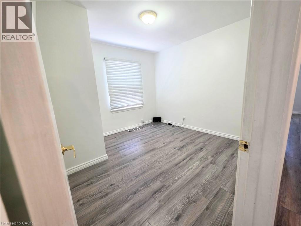 353 East 21st Street, Hamilton, Ontario  L8V 2V1 - Photo 9 - 40852791