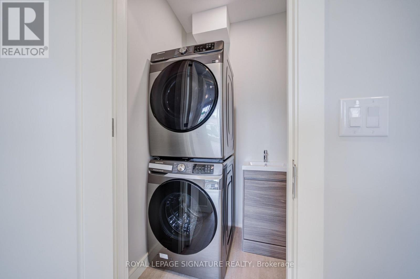 876 Atwater Avenue, Mississauga, Ontario  L5E 1M1 - Photo 33 - W13721186