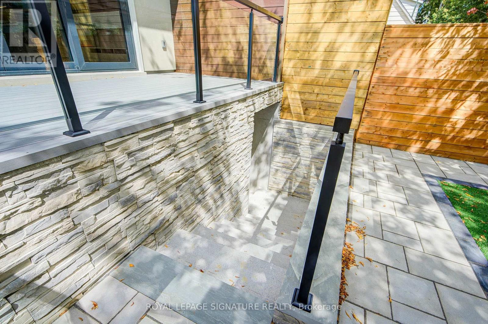 876 Atwater Avenue, Mississauga, Ontario  L5E 1M1 - Photo 41 - W13721186