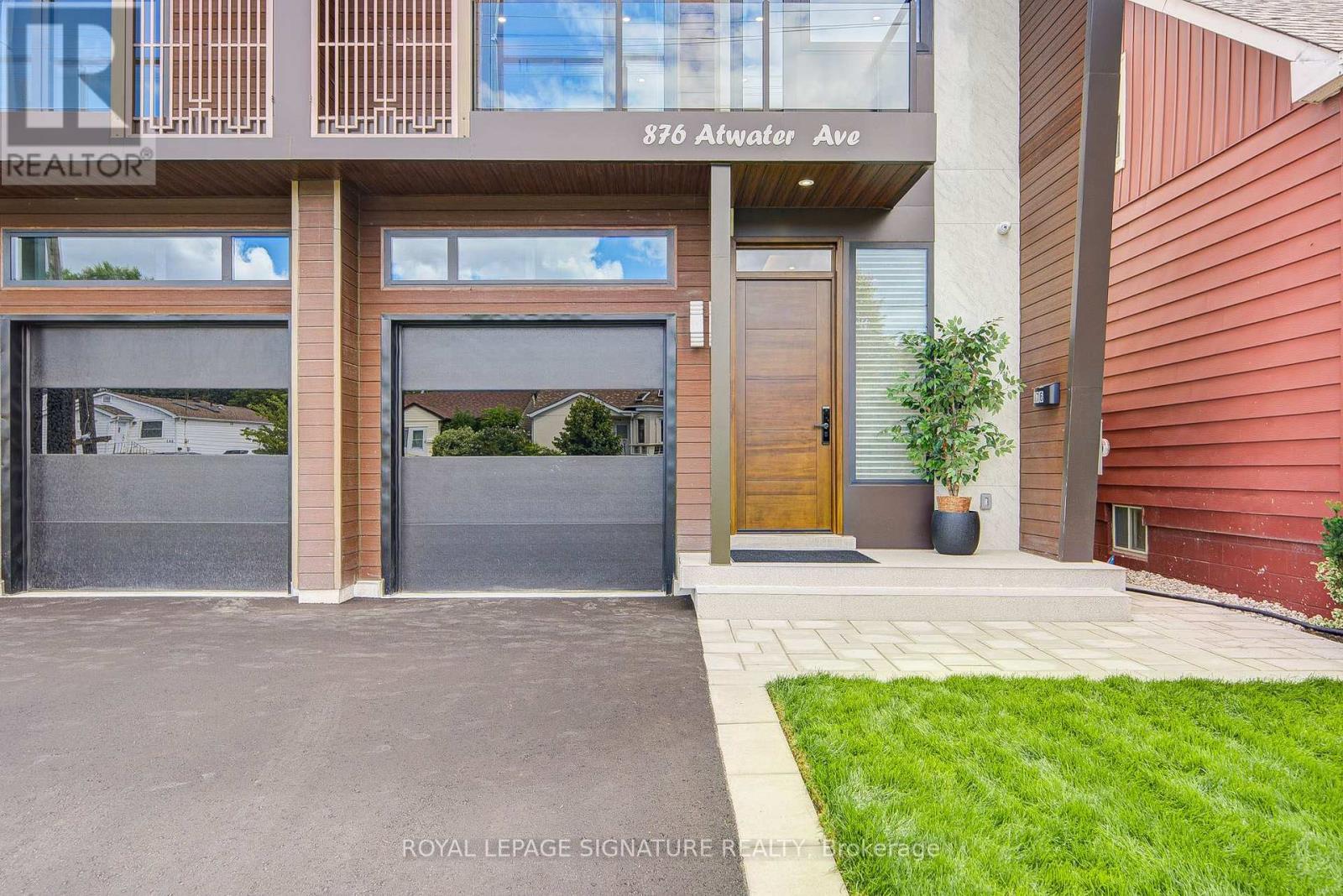 878 Atwater Avenue, Mississauga, Ontario  L5E 1M1 - Photo 2 - W13724496