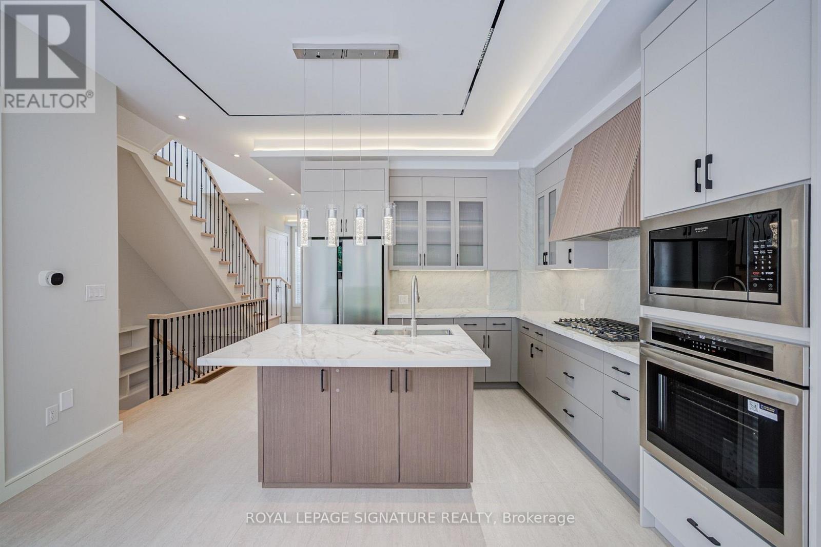 878 Atwater Avenue, Mississauga, Ontario  L5E 1M1 - Photo 10 - W13724496