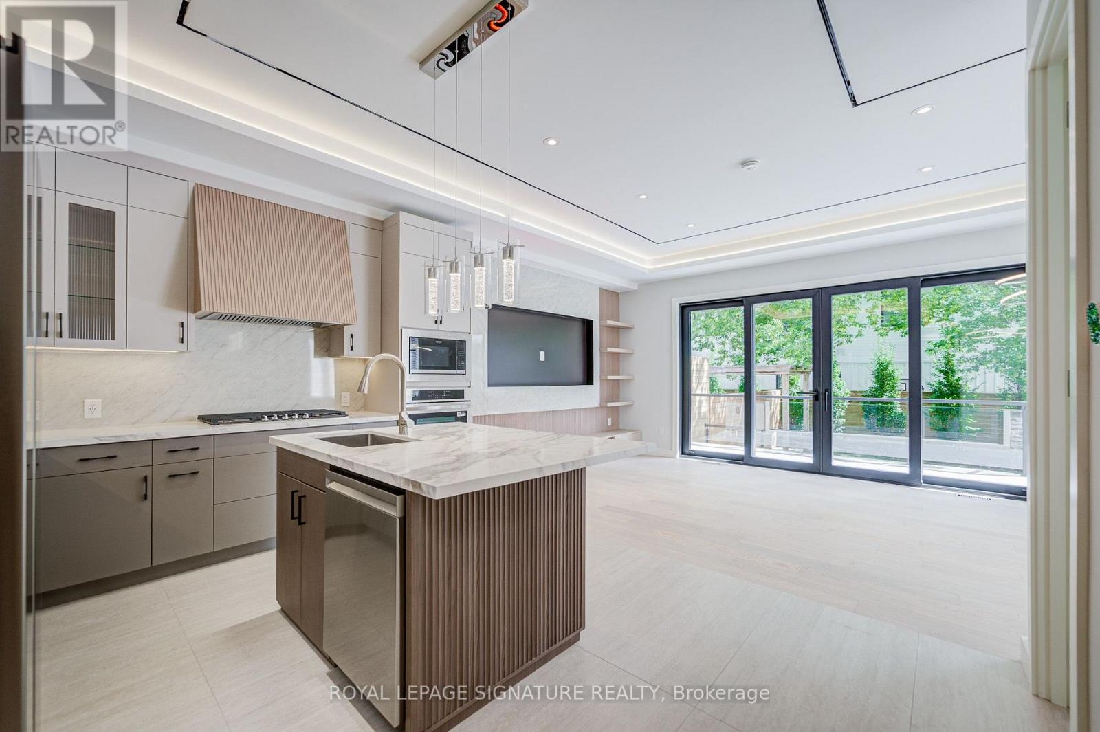 876 Atwater Avenue, Mississauga, Ontario  L5E 1M1 - Photo 6 - W13721186