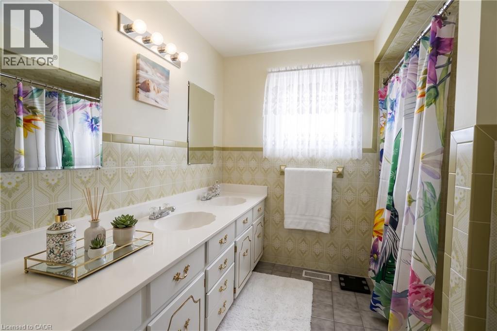 129 Margaret Avenue, Stoney Creek, Ontario  L8G 3G7 - Photo 18 - 40859270