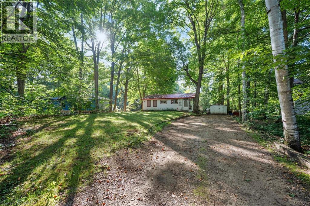 7465 EAST RIVER Road, Washago, Ontario