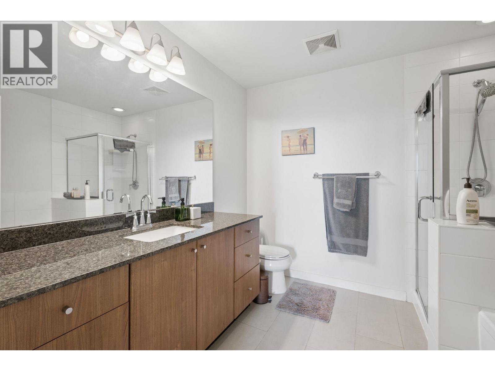 307 245 Ross Drive, New Westminster, British Columbia  V3L 0C6 - Photo 15 - R3159300
