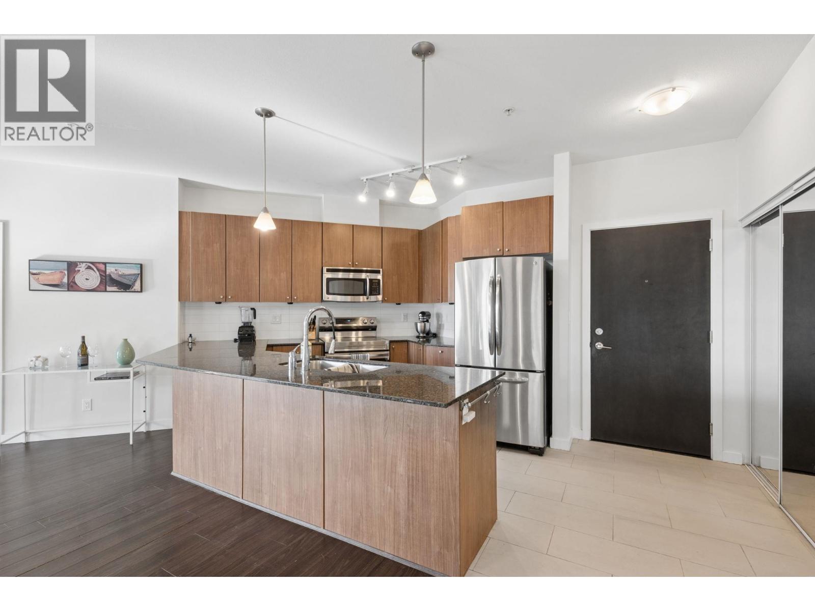 307 245 Ross Drive, New Westminster, British Columbia  V3L 0C6 - Photo 9 - R3159300