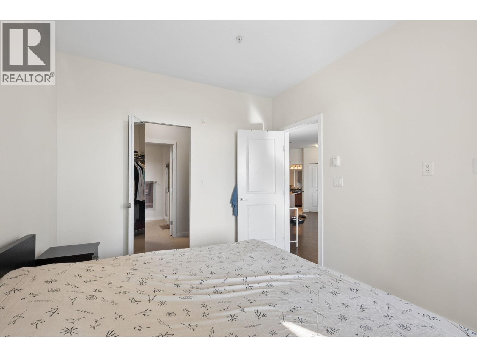 307 245 Ross Drive, New Westminster, British Columbia  V3L 0C6 - Photo 14 - R3159300