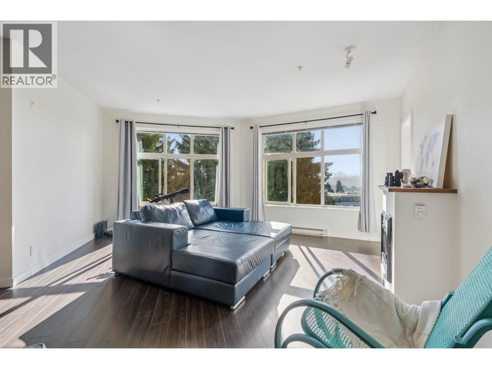 307 245 Ross Drive, New Westminster, British Columbia  V3L 0C6 - Photo 3 - R3159300