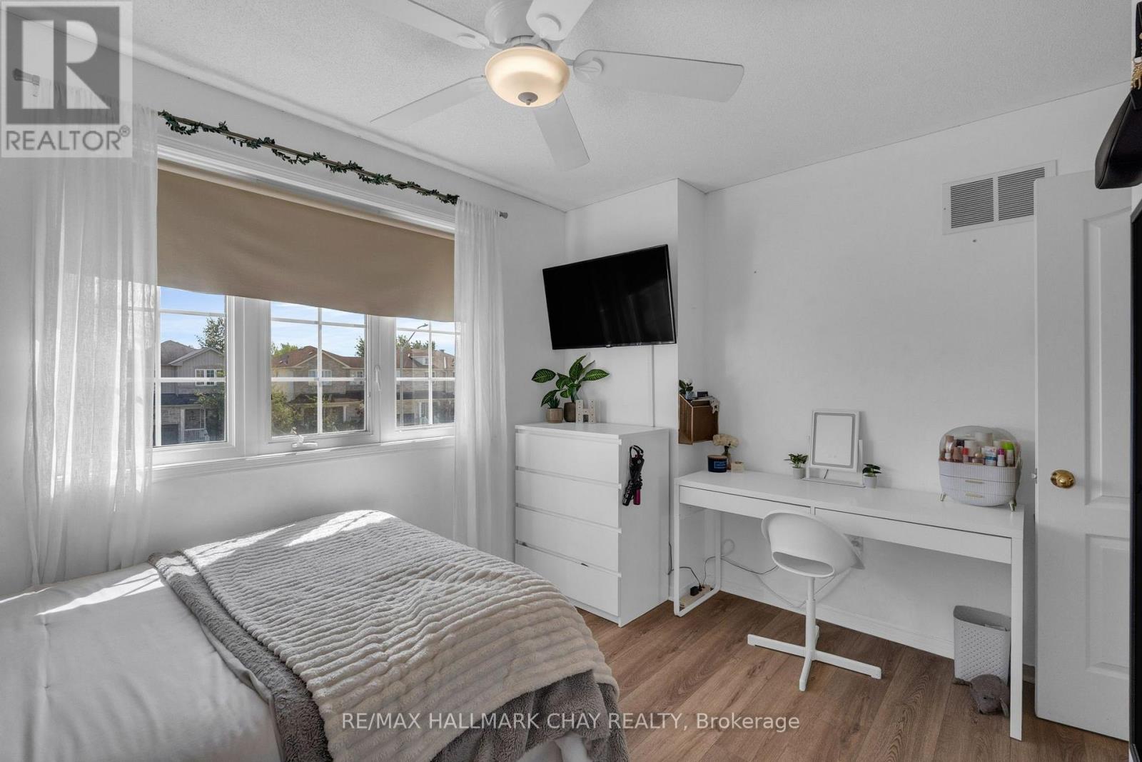 38 Admiral Crescent, Essa, Ontario  L0M 1B4 - Photo 15 - N13725410