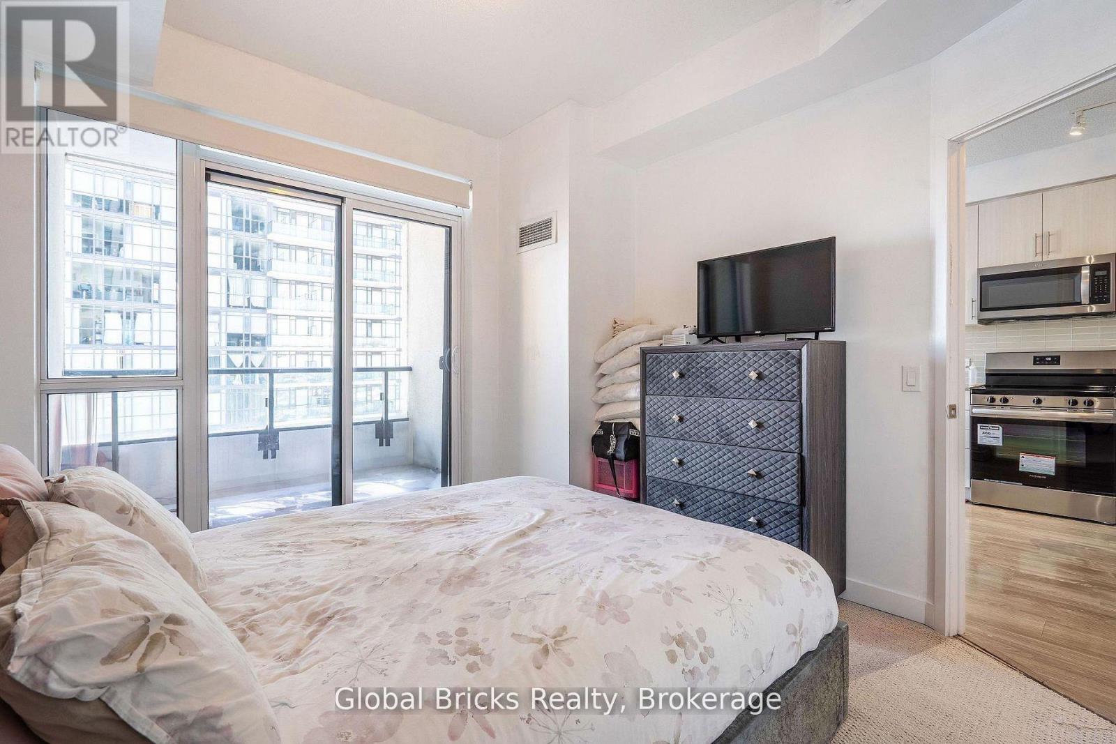 1405 - 4085 Parkside Village Drive, Mississauga, Ontario L5B 0K9 - Photo 17 - W13725400