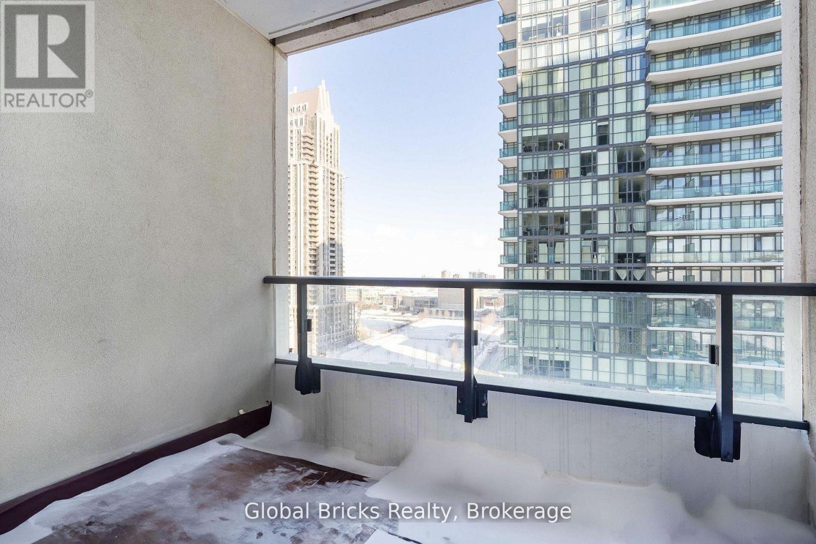 1405 - 4085 Parkside Village Drive, Mississauga, Ontario L5B 0K9 - Photo 19 - W13725400