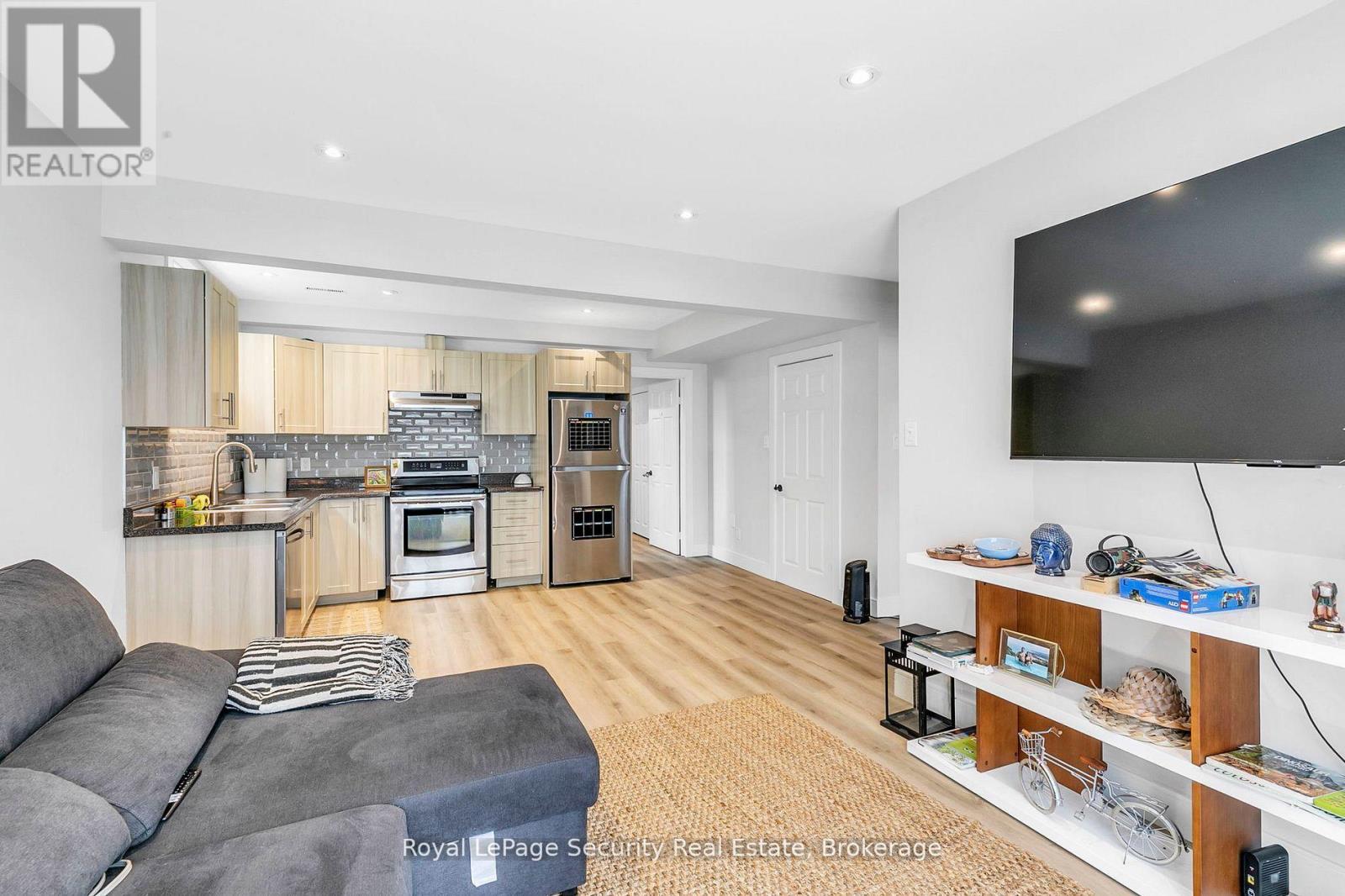 251 Thistle Down Boulevard, Toronto, Ontario  M9V 1K6 - Photo 25 - W13725426