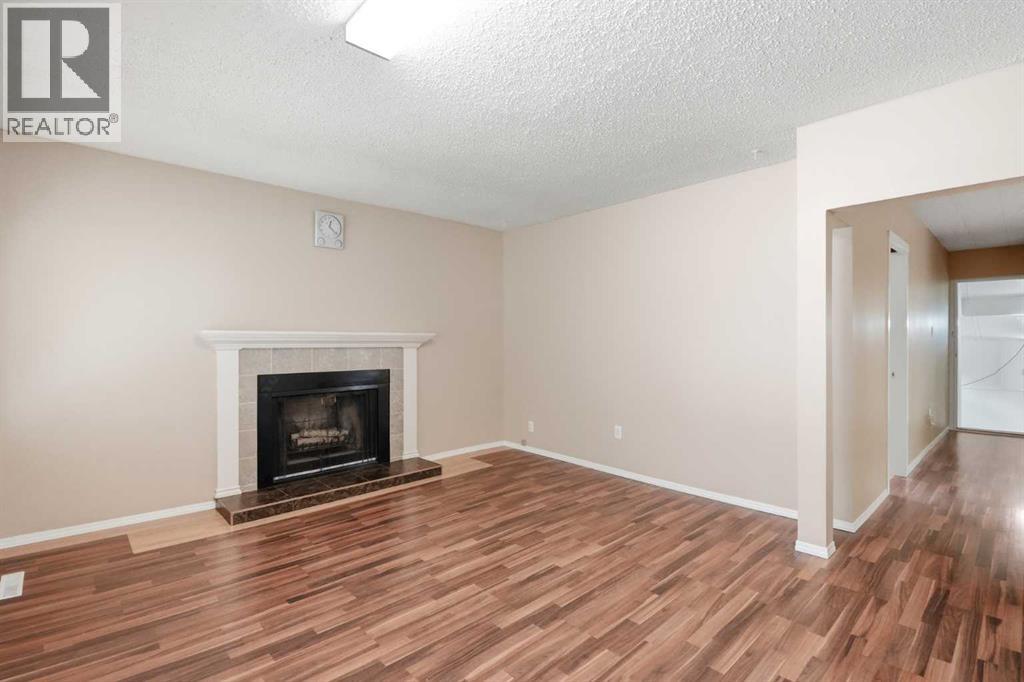 1832 43 Street Se, Calgary, Alberta  T2B 1G9 - Photo 5 - A2336833