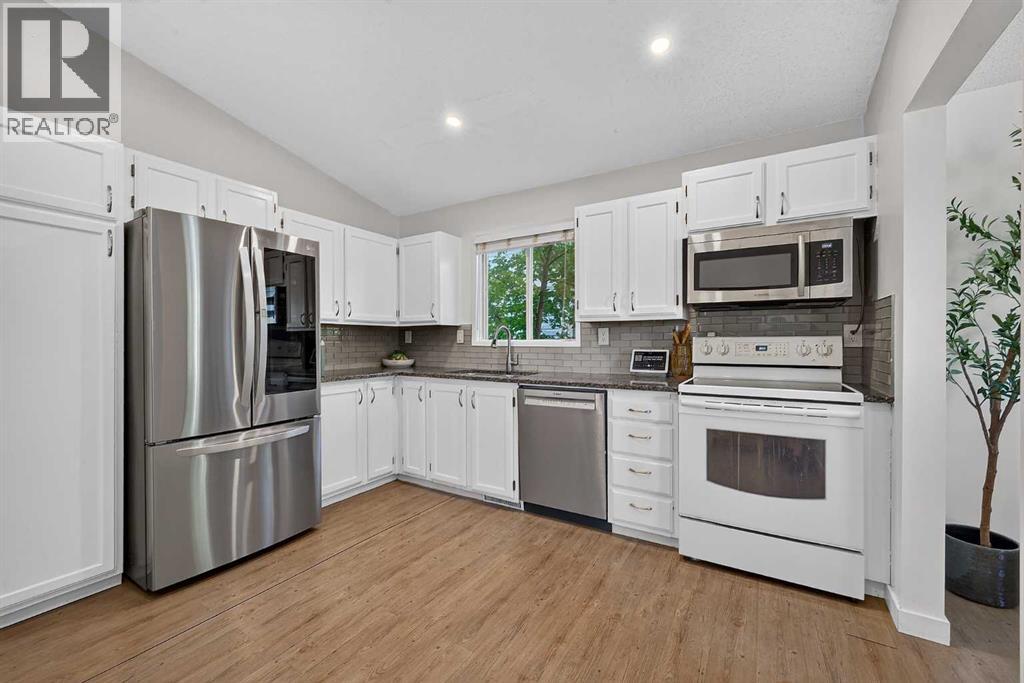 255 Shawcliffe Circle SW, Calgary, Alberta  T2Y 1E8 - Photo 17 - A2340062