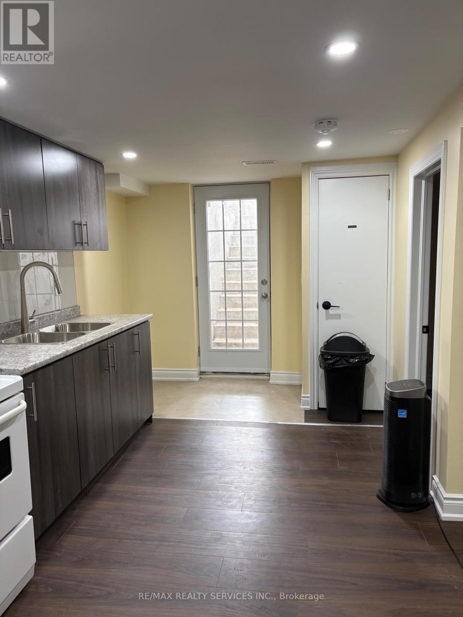 Basement - 60 Newbridge Crescent, Brampton (Westgate), Ontario  L6S 4B3 - Photo 18 - W13719094